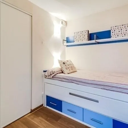 Cosy 6 Pers Avec Wifi, Parking Et Balcon A - Fr-1-403-76 Apartment *